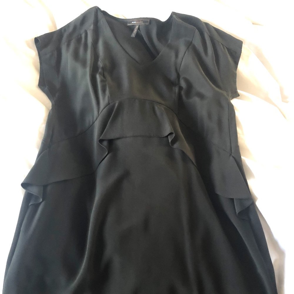 BCBG Black short-sleeve dress with ruffle peplum